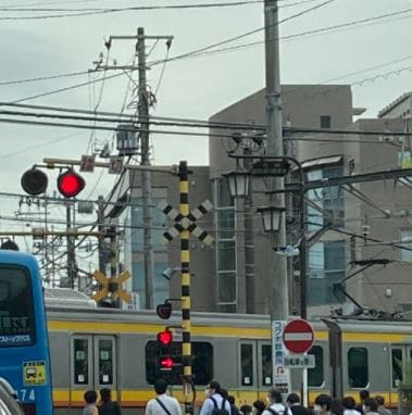 南武線久地駅人身事故の踏切